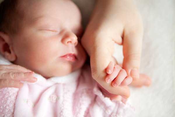 Xin lỗi con yêu, con ra đời không thấy mặt bố vì mẹ yêu nhầm Sở Khanh 10 toi ua nuoc mat vi di de mot minh 1065431