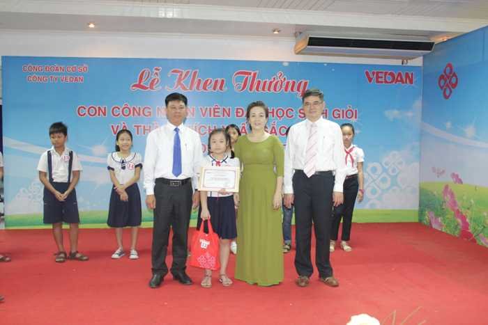 Công ty Vedan Việt Nam biểu dương khen thưởng 700 con em công nhân viên có thành tích xuất sắc trong học tập 10 w1 1