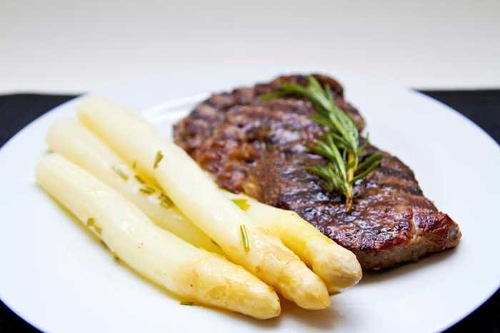wCafe Cardinal USDA beef white asparagus