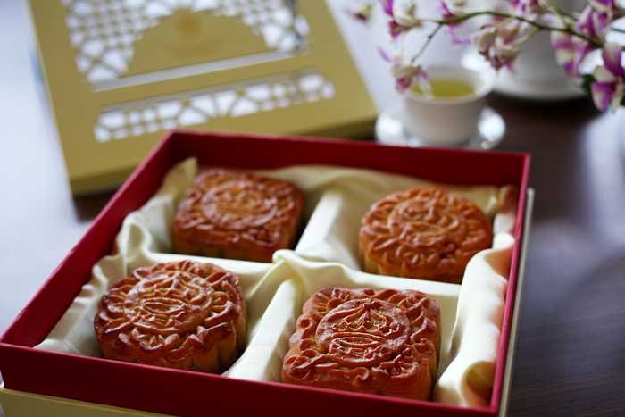 Khách sạn Rex tung ra thị trường sản phẩm bánh Trung thu 8 wRex Moon Cake 2
