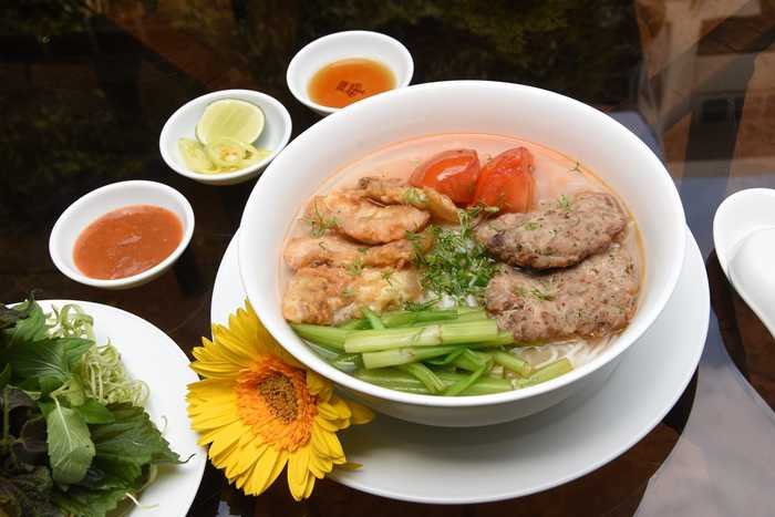 Đậm đà hương vị Bún chả cá Cung đình 11 wDSC 4151