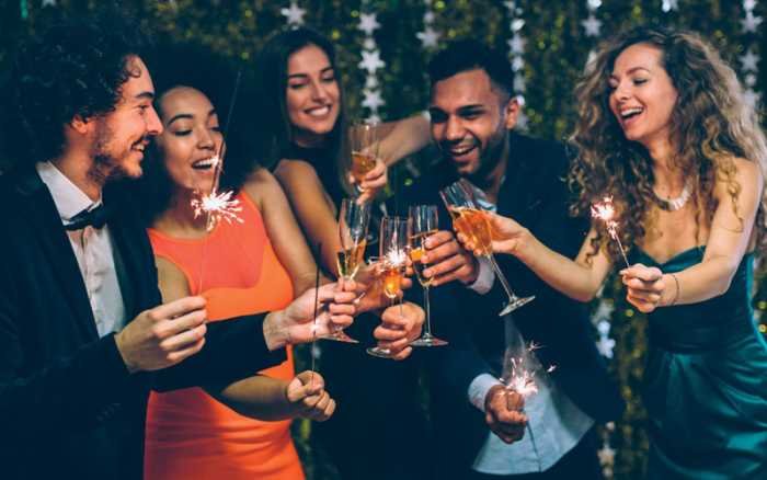 Hãy để chúng tôi giúp bạn lập kế hoạch cho bữa tiệc cuối năm thật hoành tráng 7 wYear End Party 2