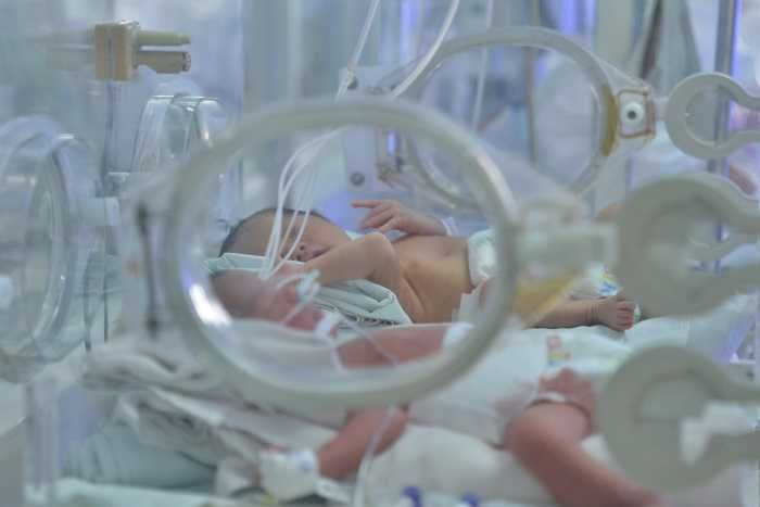 Nhãn hàng Pampers trao tặng tã giấy dành cho trẻ sơ sinh tại các bệnh viện Sản Nhi 10 whinh