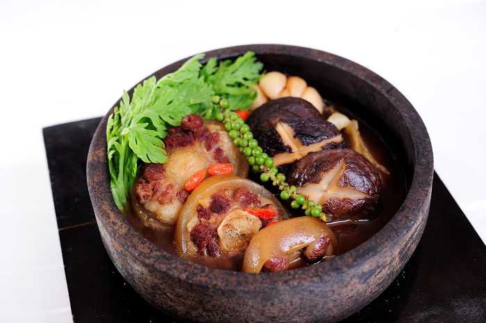Súp đuôi bò bổ dưỡng @ NHÀ HÀNG CAFÉ CENTRAL NGUYỄN HUỆ 6 wCCNH Hearty Oxtail Soup