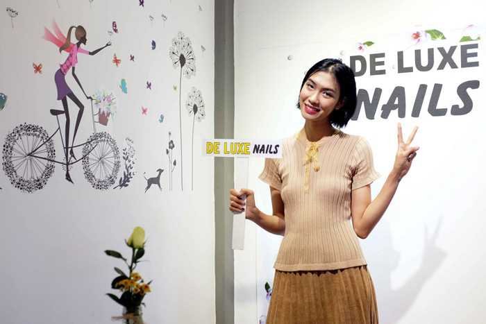 Người mẫu Nguyễn Oanh Vietnam's Next Top Model tham quan và sử dụng dịch vụ tại De Luxe Nails 7 10