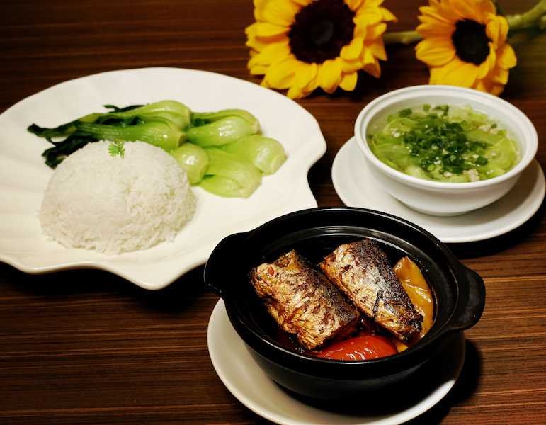 Tận hưởng “Bữa trưa Sài Gòn” với món ngon khó cưỡng & lan tỏa niềm vui cùng Happy Hour Cocktail tại Rex Hotel Saigon 12 MYRU5452