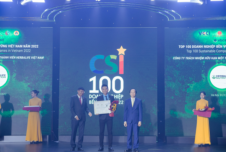 Herbalife Việt Nam được vinh danh top 100 Doanh nghiệp Bền vững Việt Nam năm 2022 4 PIC 2