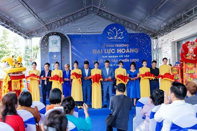 Dầu xoa bóp Đại Lực Hoàng có điều gì hấp dẫn khách hàng đến thế? 12 DOCTOR DC khai trương chi nhánh 3 4