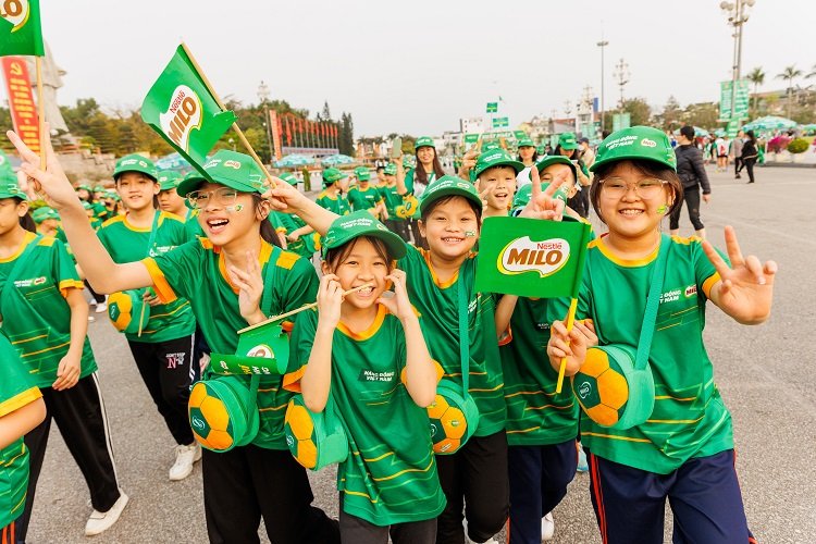 Nestlé MILO tham gia Hội nghị khoa học quốc tế 2023 – chủ đề “Khoa học với sự phát triển thể lực và tầm vóc con người Việt Nam” 15 Trong hơn 25 năm có mặt tại Việt Nam Nestlé MILO không ngừng nỗ lực đồng hành cùng các hoạt động thể chất và dinh dưỡng cho thế hệ trẻ Việt