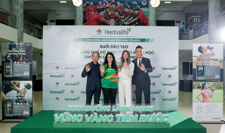 Herbalife Việt Nam và Liên Đoàn Bóng Đá Việt Nam tổ chức buổi đào tạo về dinh dưỡng khoa học trong thể thao cho các câu lạc bộ bóng đá Việt Nam 4 HBL 2024 . 25