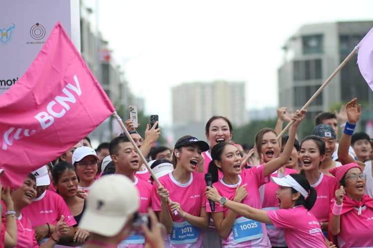Nhieu KOL da co mat tai Ngay Hoi Non Hong 2025