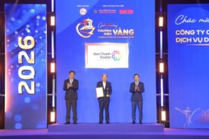 H02 Dai dien BenThanh Tourist nhan giai Thuong hieu Vang TP.HCM 2026